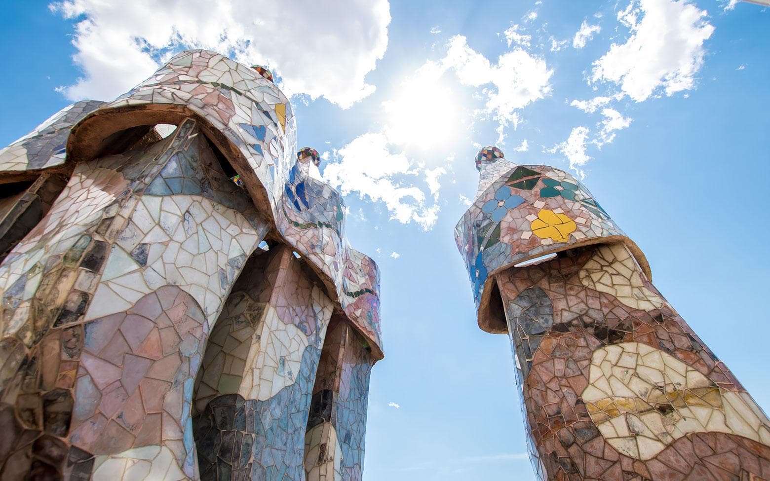 casa-battlo-chimneys-