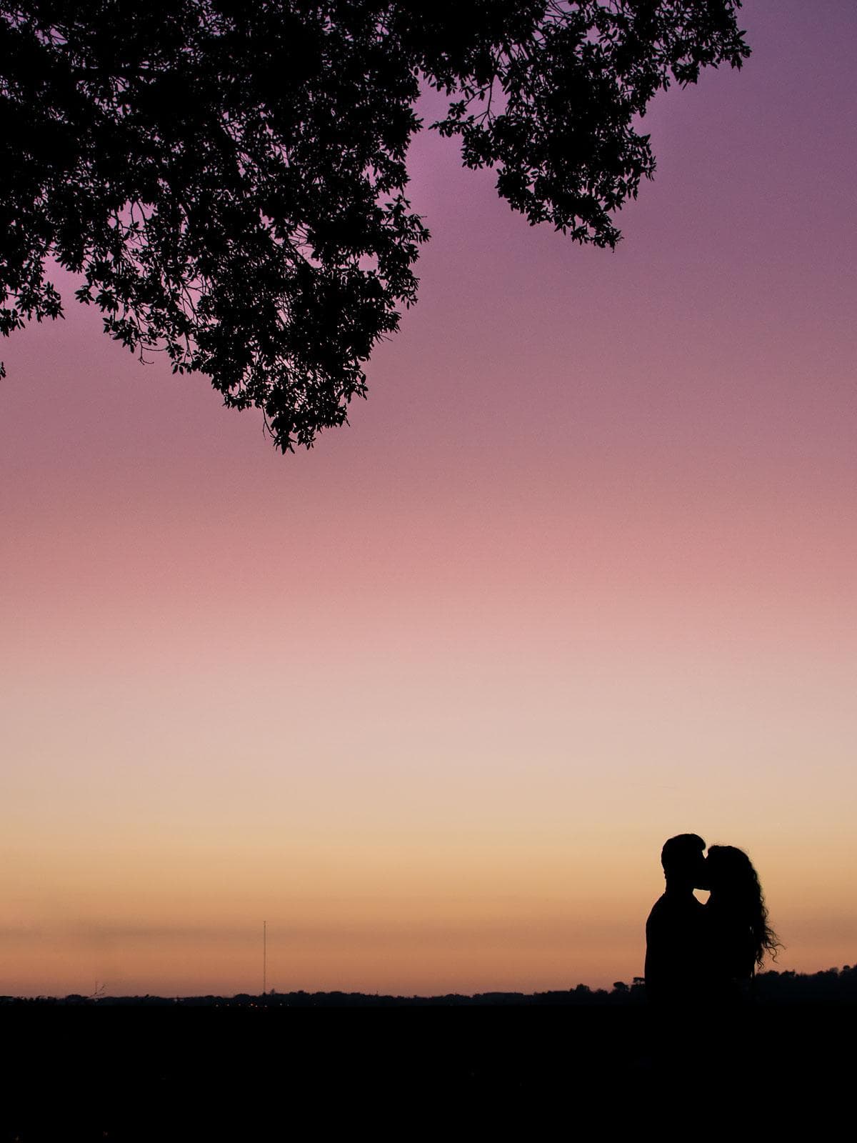 couple in love silhouette on pincio hill
