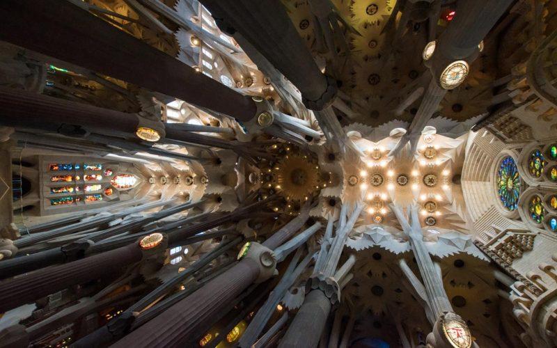 The top 7 places you definitely must see in Barcelona.