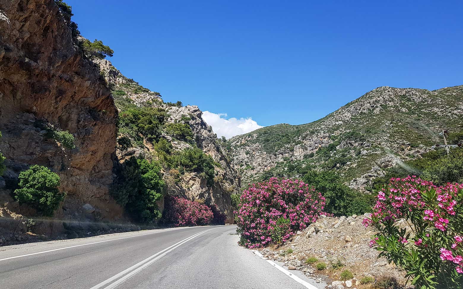 Photo of Crete - colorful roads