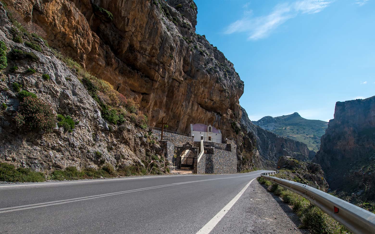 photo of a road church in Crete greece