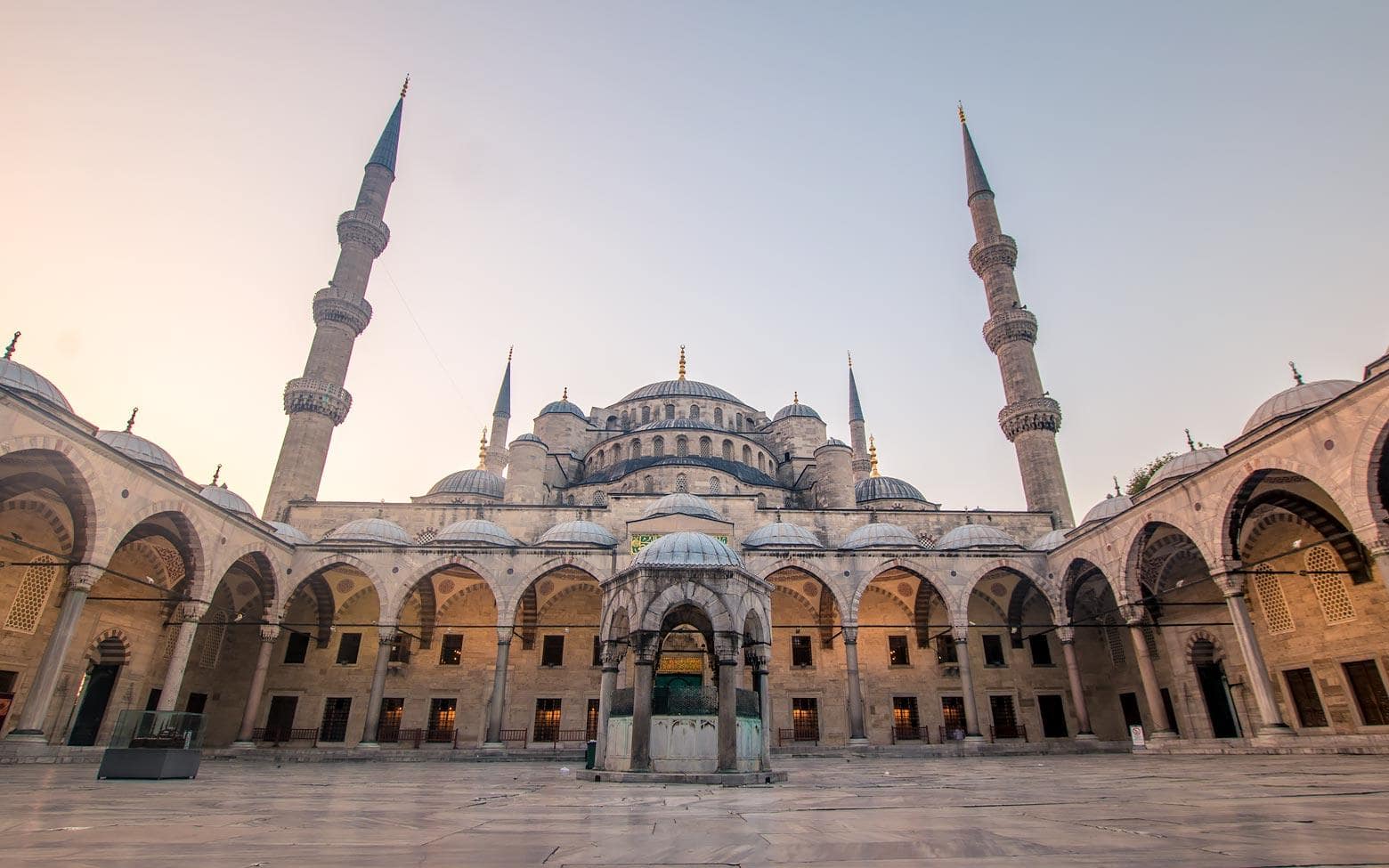 blue mosque istanbul at sunrise