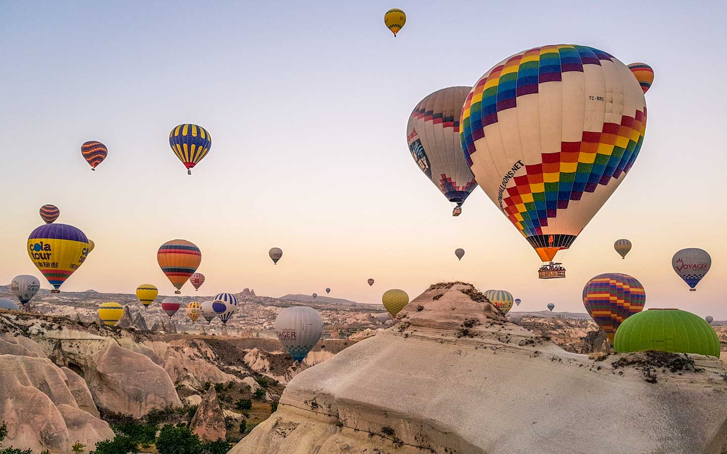 cappadocia balloon ride -colorful-specatcle