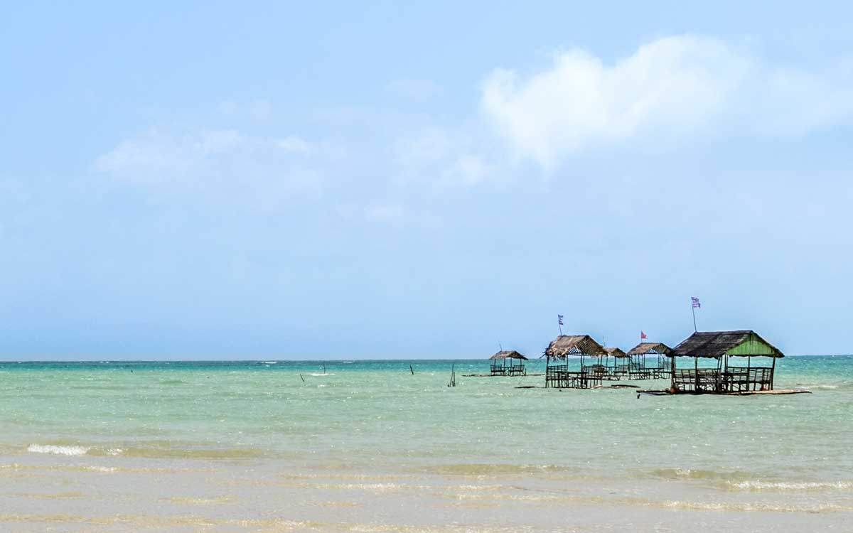 water houses in caramoan