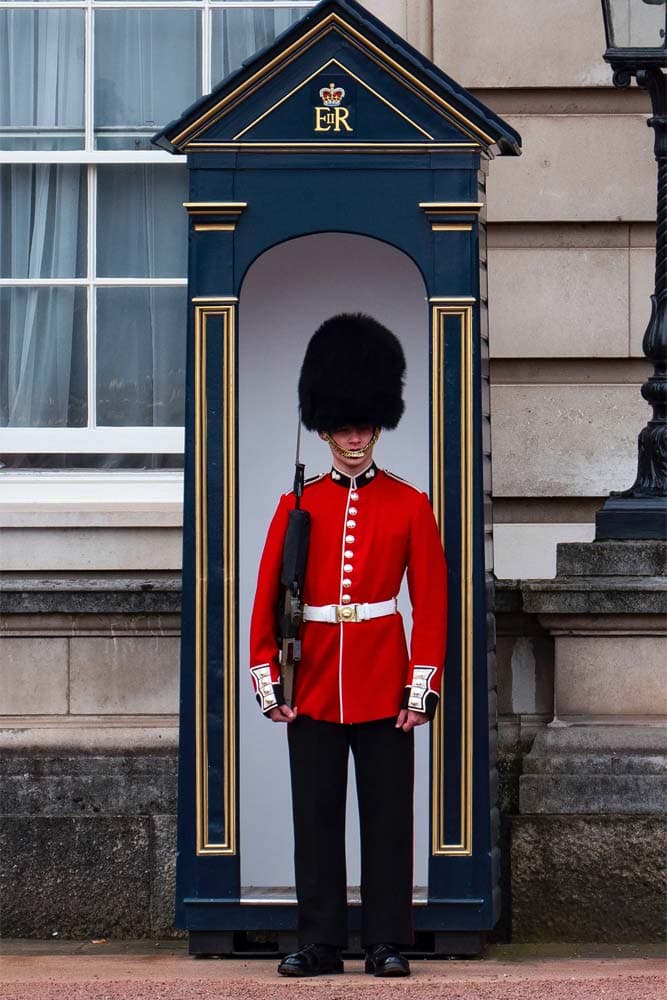 what is london famous for - buckingham palace guard