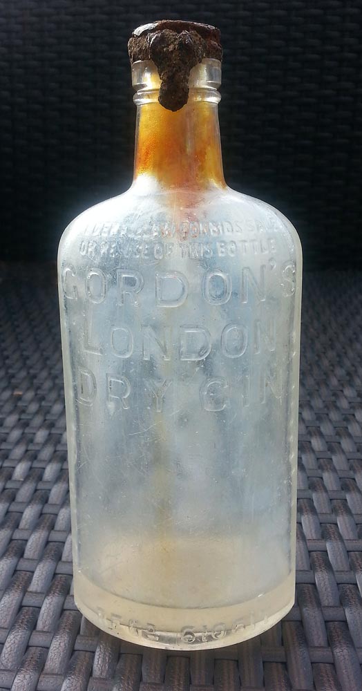 old-bottle-of-gin