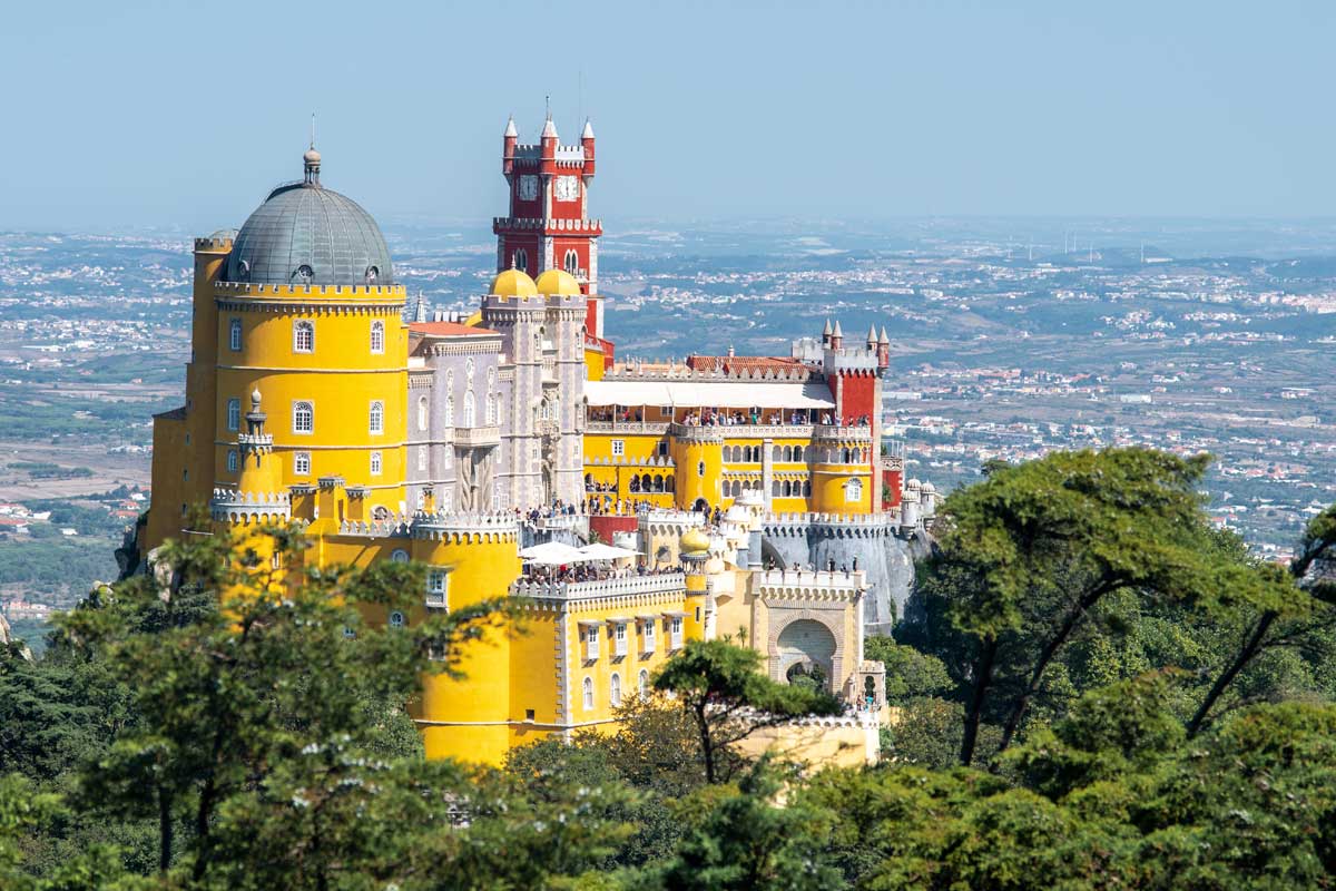 3 days in lisbon pena palace sintra