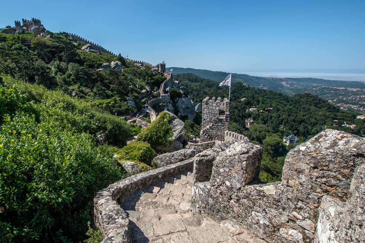 fun facts about portugal - tuins of the moorish-castle in sintra