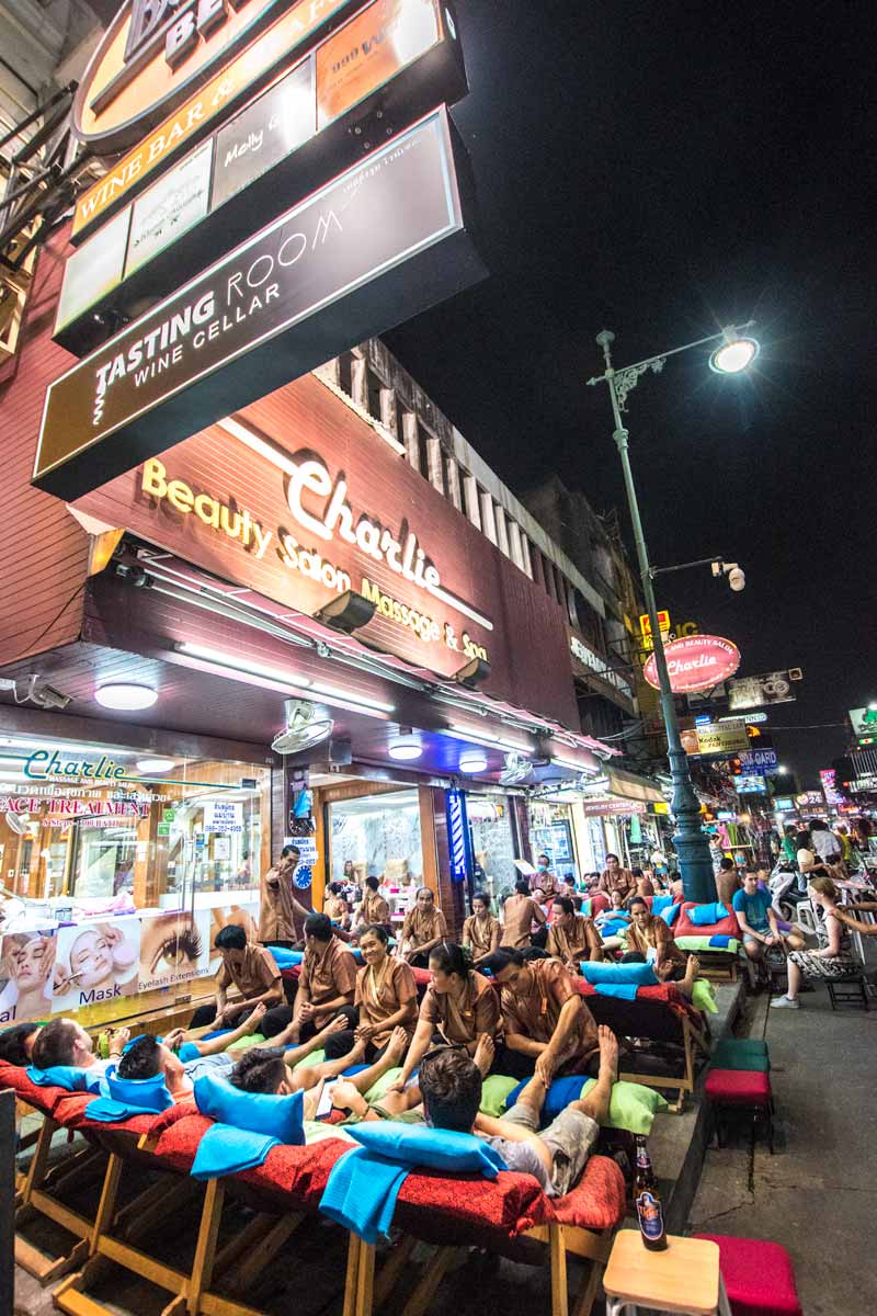 people getting their feet massaged on Khao San Road