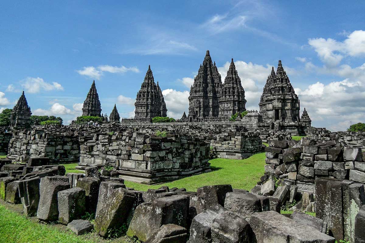2 week Indonesia itinerary - Prambanan temple