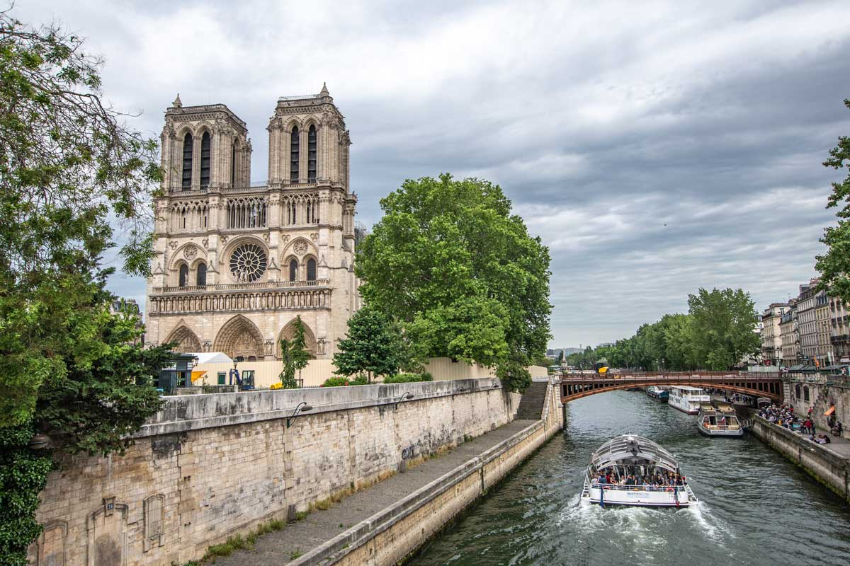 4 day Paris itinerary - Notre Dame with Seine