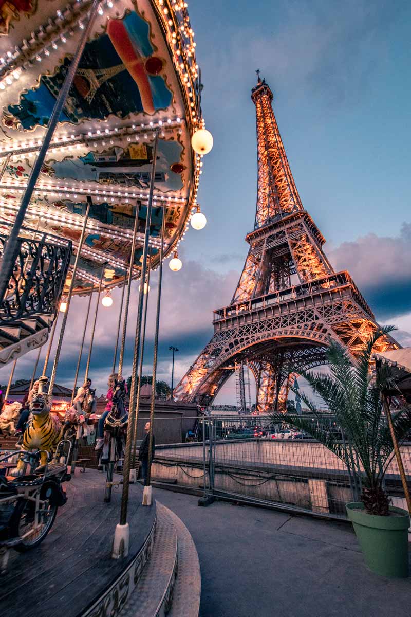 4 days in Paris - Eiffel Tower at night