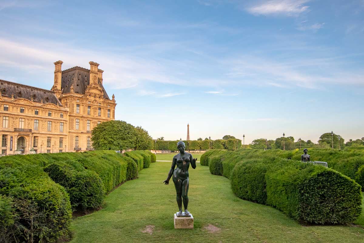 statue in the garden of the tuileries