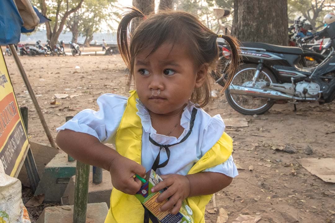 children-of-Angkor-Wat