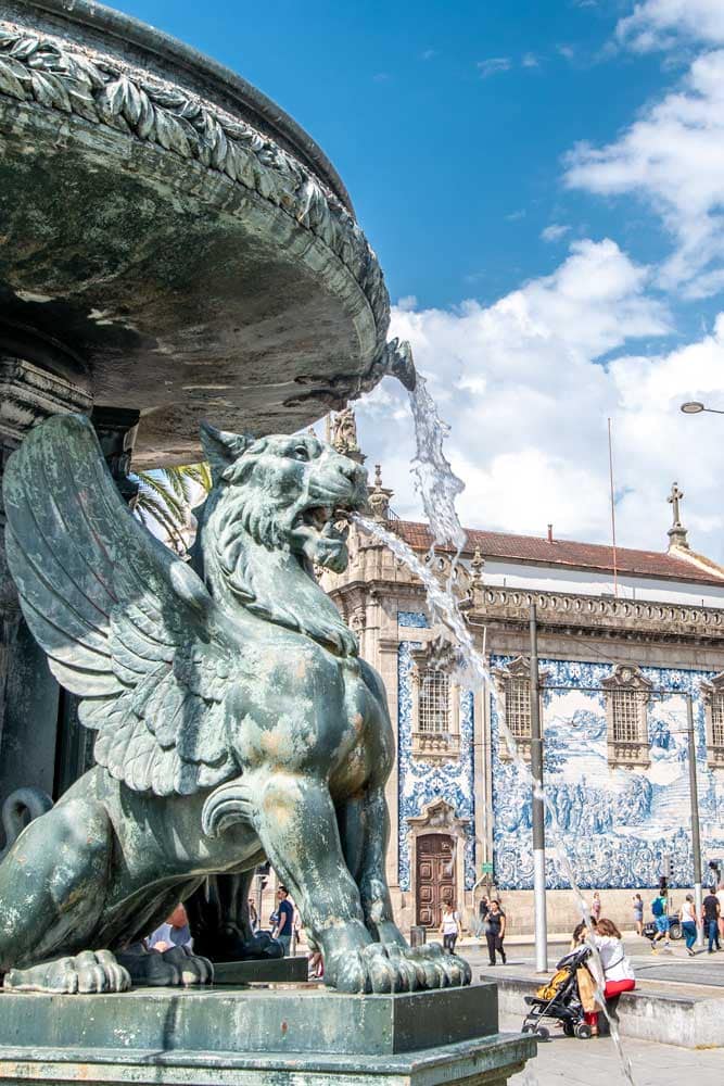 lion-fountain-in-porto