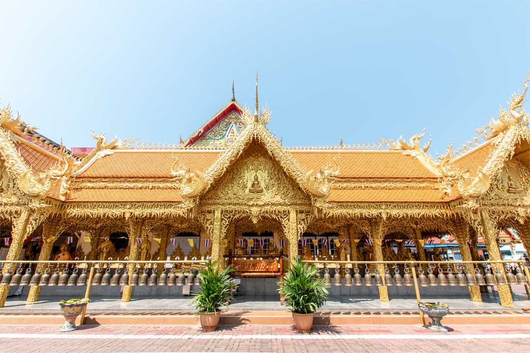 best-temples-in-pattaya-golden-temple