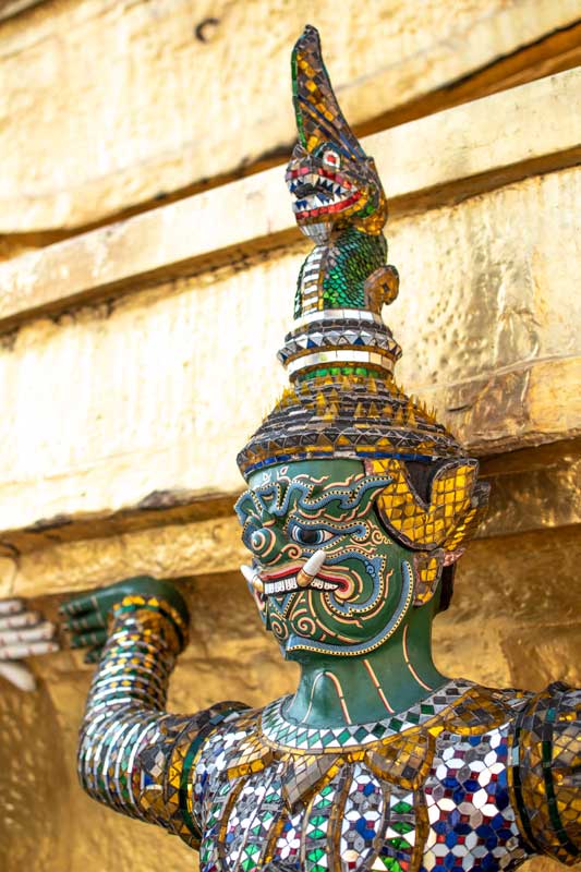 grand-palace-bangkok-guardian