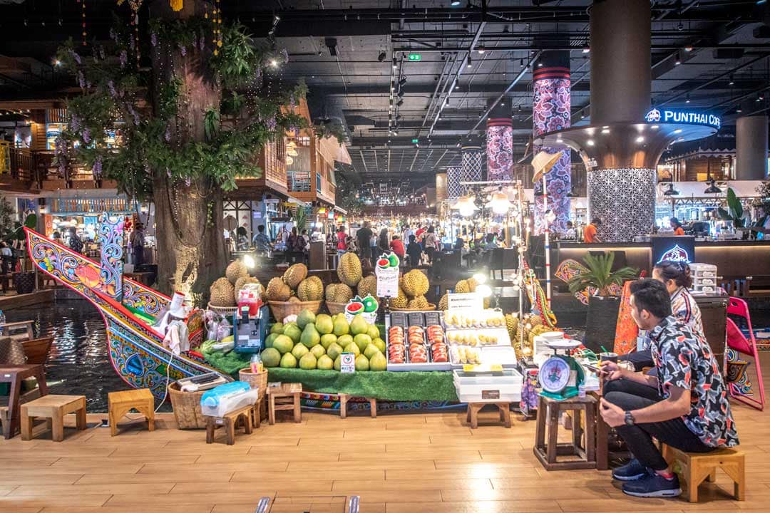 ICONSIAM Bangkok, Shopping mall riverside :Floating Market STREET food. 