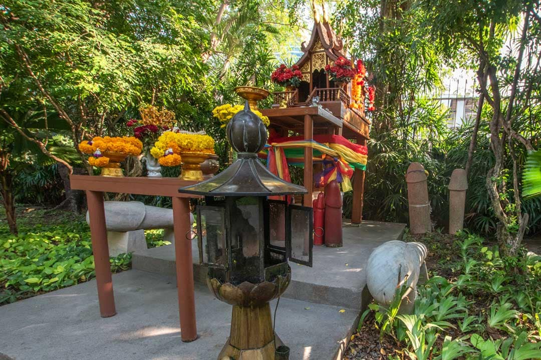 penis-shrine-in-Bangkok