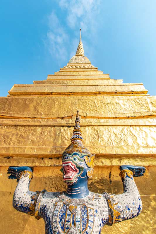 grand-palace-in-bangkok-southeast-asia-bucket-list