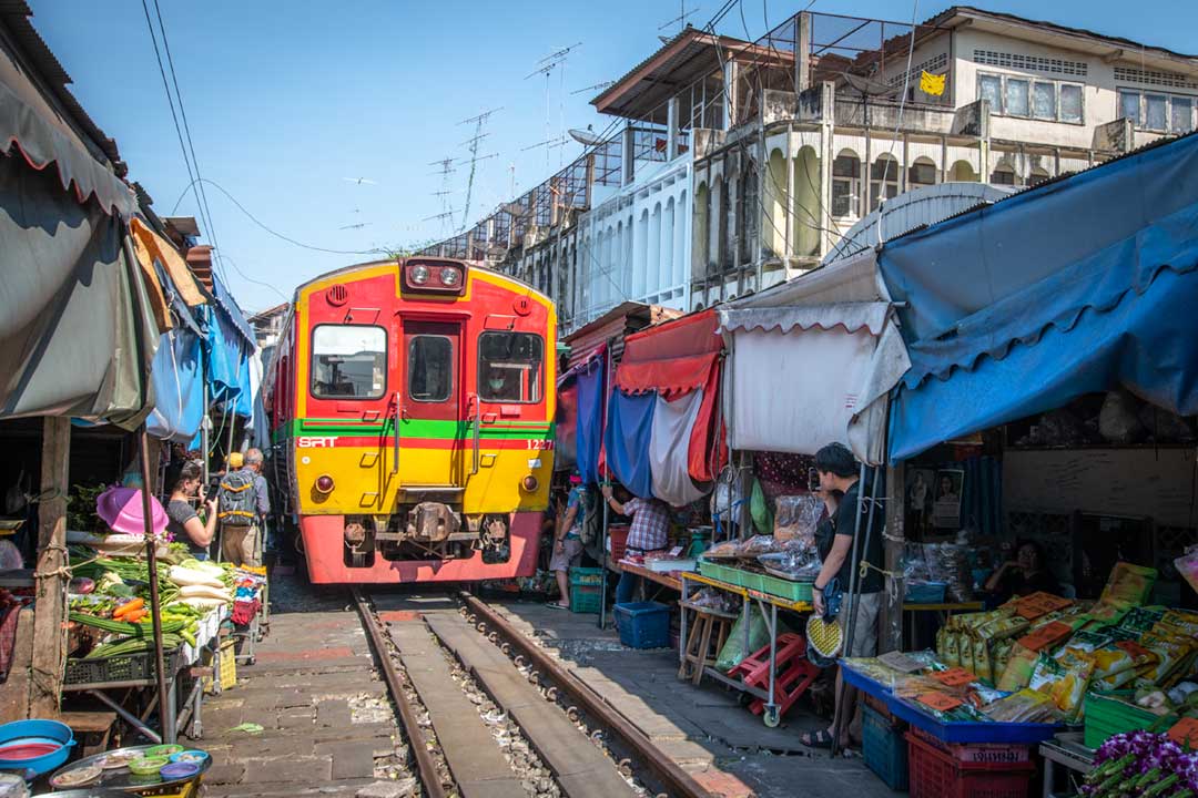 mae-klong-market