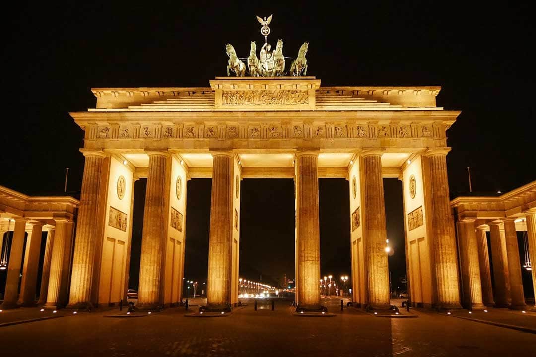 illuminated-brandenburg-gate