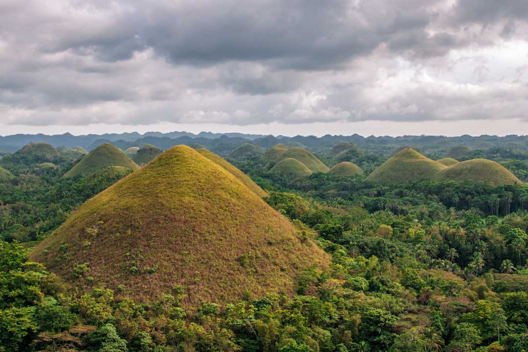 panorama of the chocolate-hills in bohol