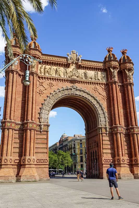 barcelona-itinerary-barcelona-arc