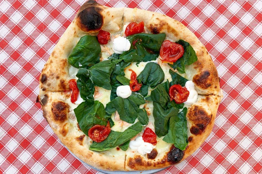 facts about Italy - pizza was born in greece