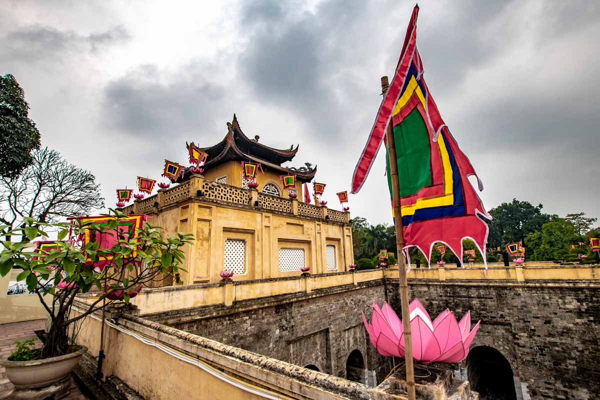 hanoi bucket list - visit the citadel