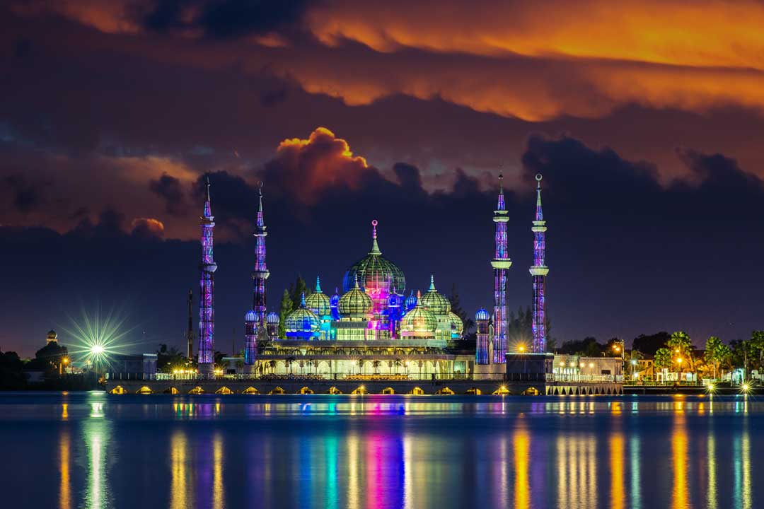 southeast-asia-bucket-list-crystal-mosque