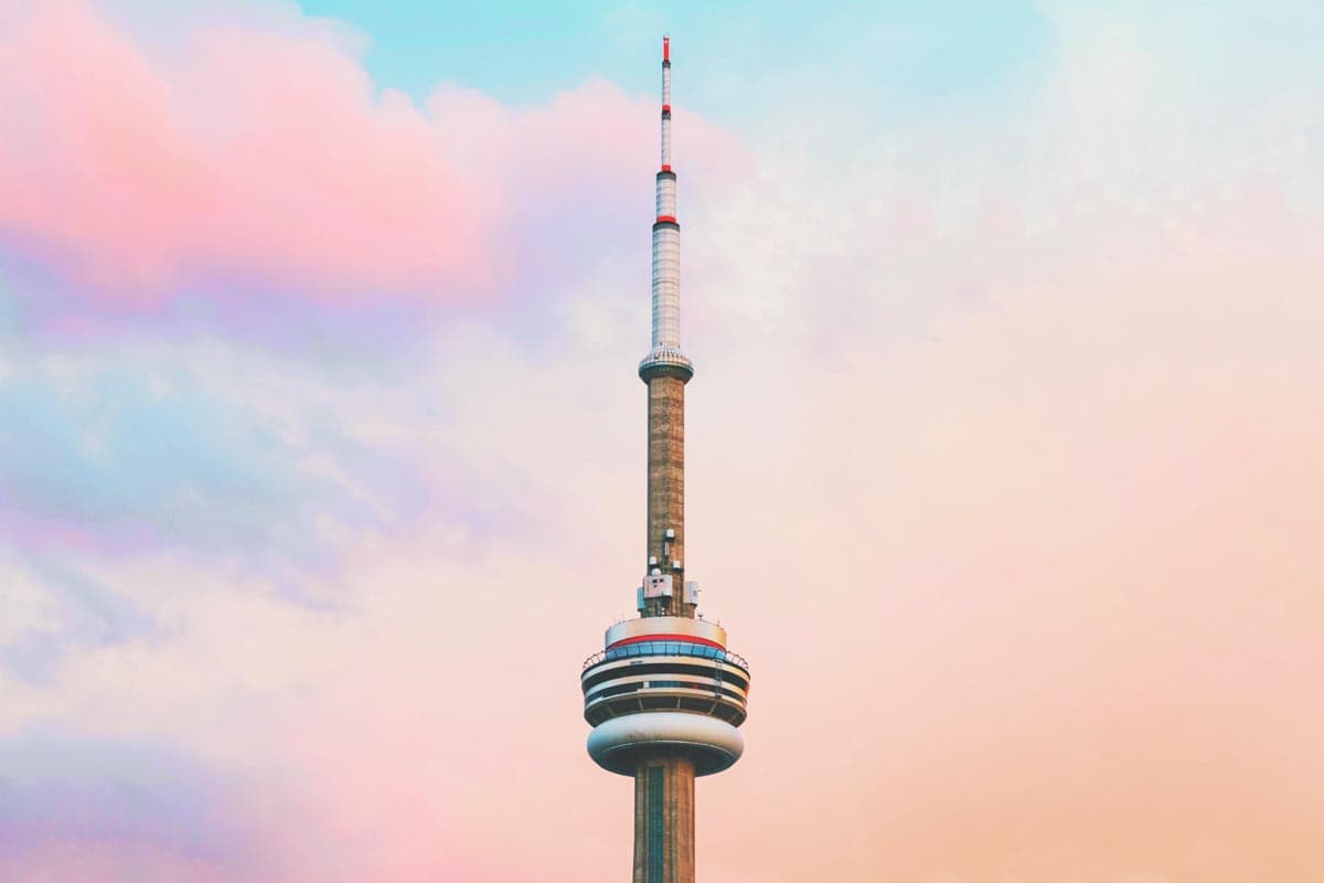 cn-tower-with-colofrful-sky