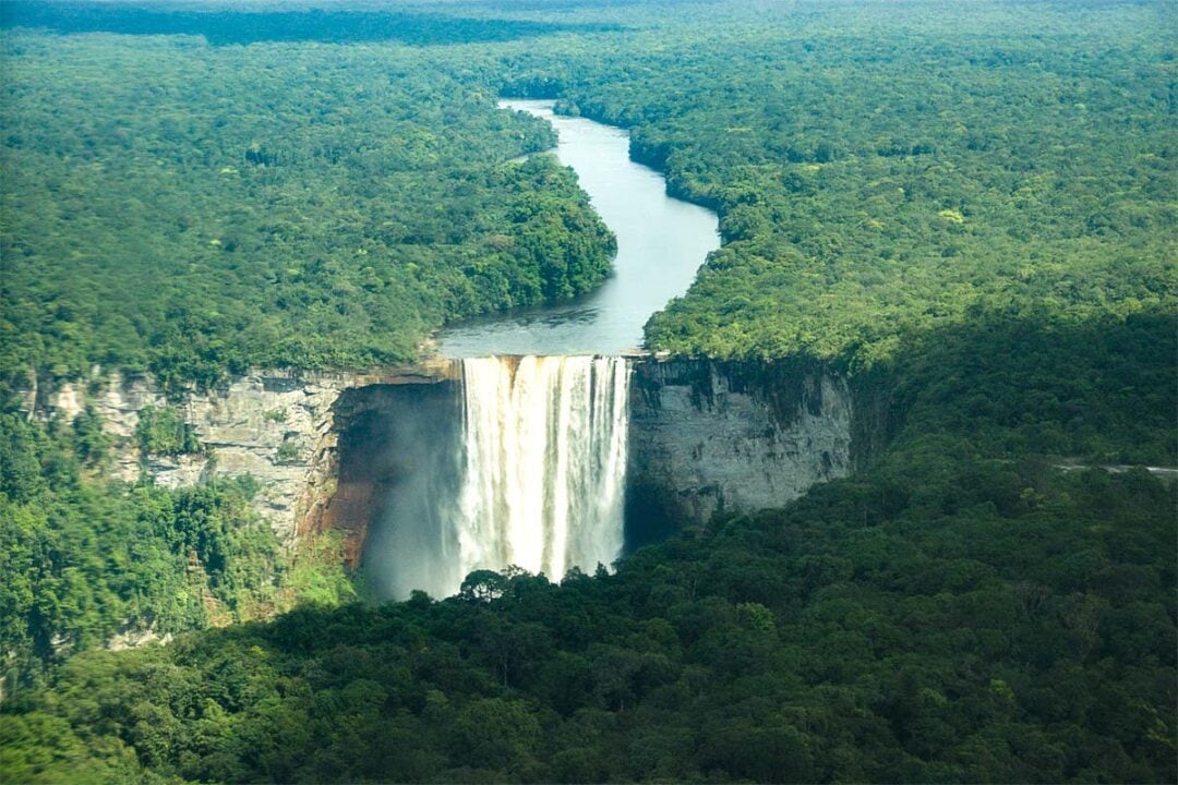 Top 20 Biggest Landmarks in South America (2023)