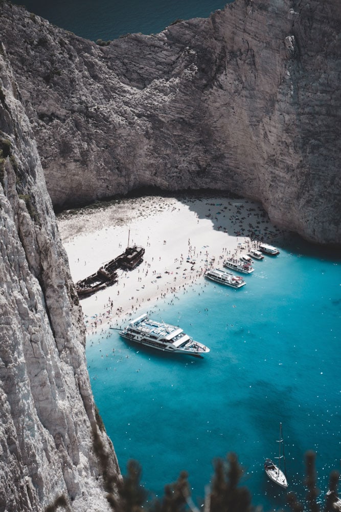 ギリシャが知られていること-naviago-beach-from-above