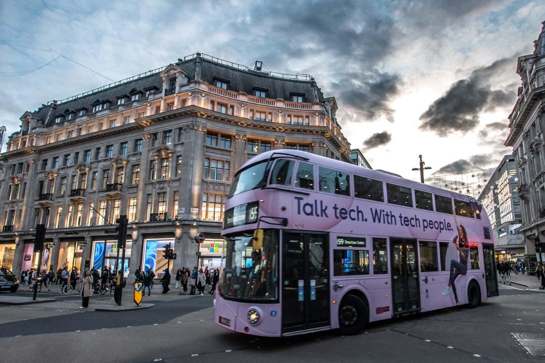 pink-bus-on-a-london-street