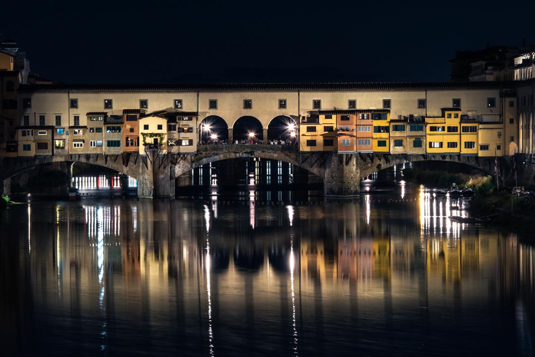 3-day-florence-itinerary-ponte-vecchio-at-night