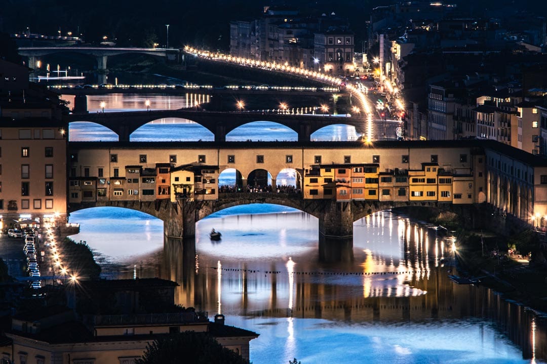 3-days-in-florence-ponte-vecchio-at-night-from-above