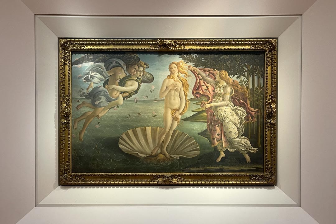 birth-of-venus-painting-inside-uffizi-gallery