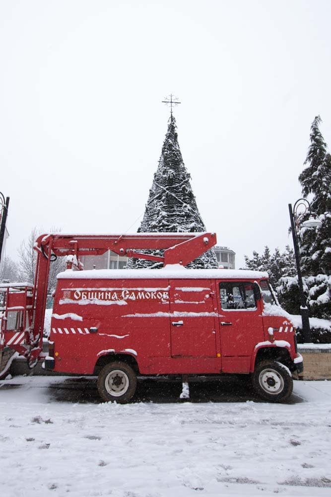 red-truck-on-a-white-winter-background