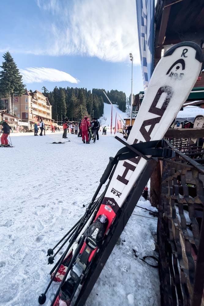 ski-in-borovets-end-of-a-slope
