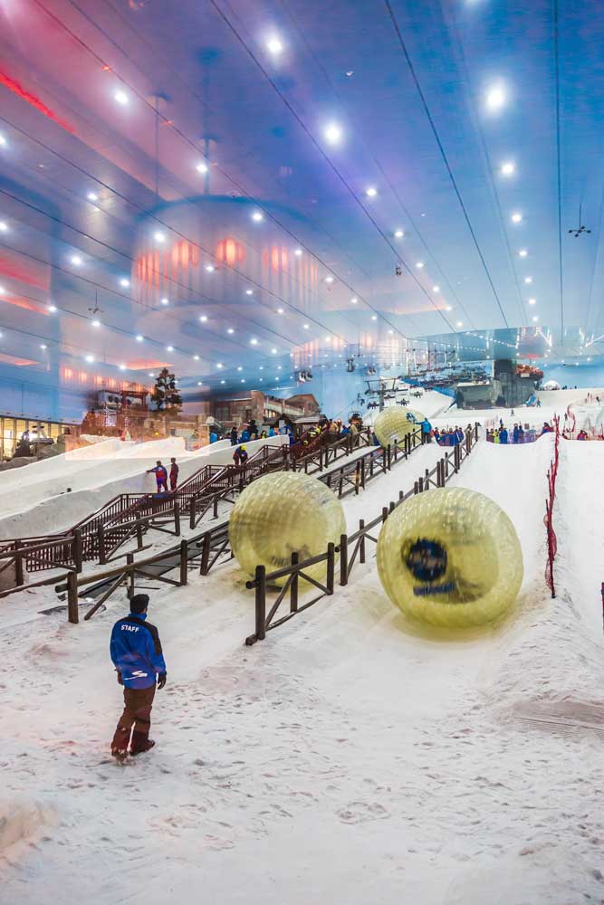 rolling-balls-in-dubai-ski