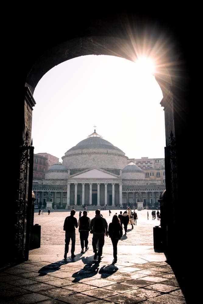 3-day-naples-itinerary-people-at-sunset