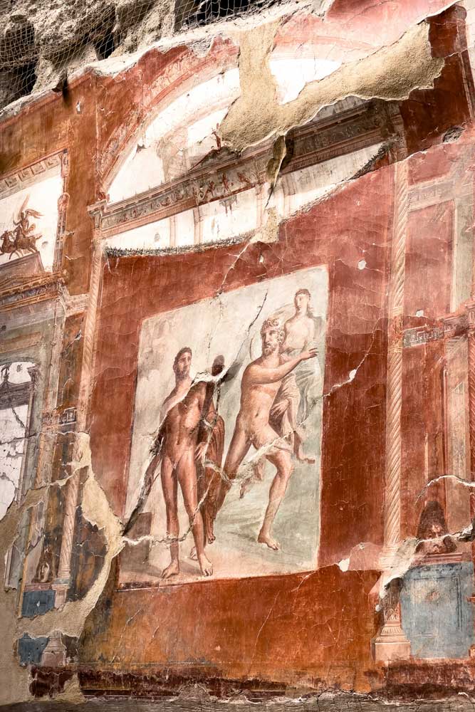 pompei-or-herculaneum-wall-fresque-in-herculaneum
