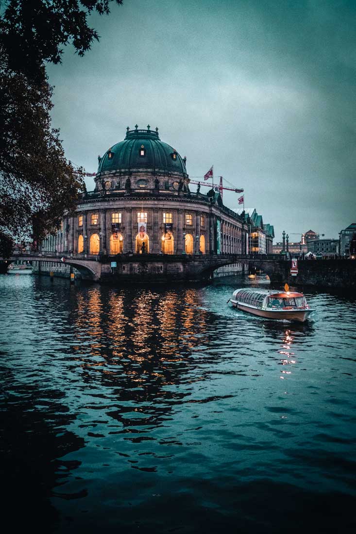 2-day-berlin-itinerary-bode-museum-at-night