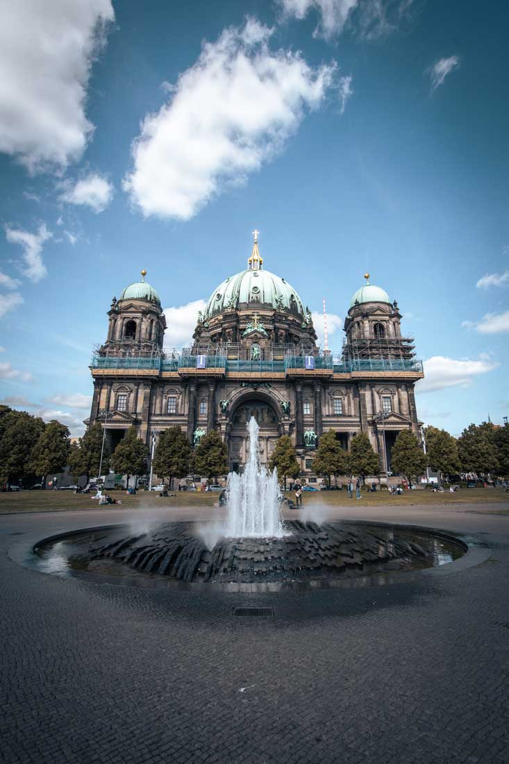 2-days-in-berlin-cathedral-with-fountain-in-front-of-it