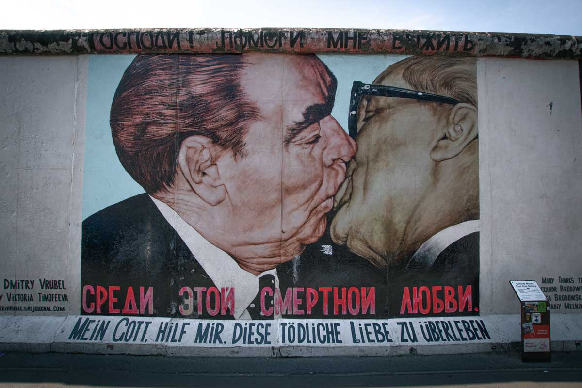 2-days-in-berlin-famous-graffiti-on-berlin-wall