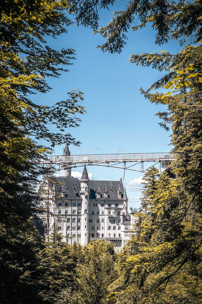 castel-behind-bridge