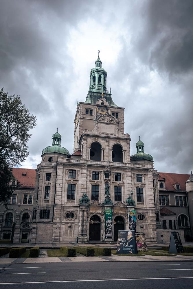 exterior-of-bavarian-national-museum
