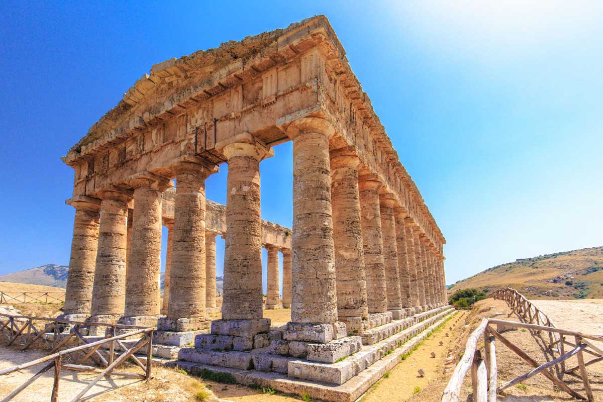 7-day-italy-itinerary-old-temple-in-sicily