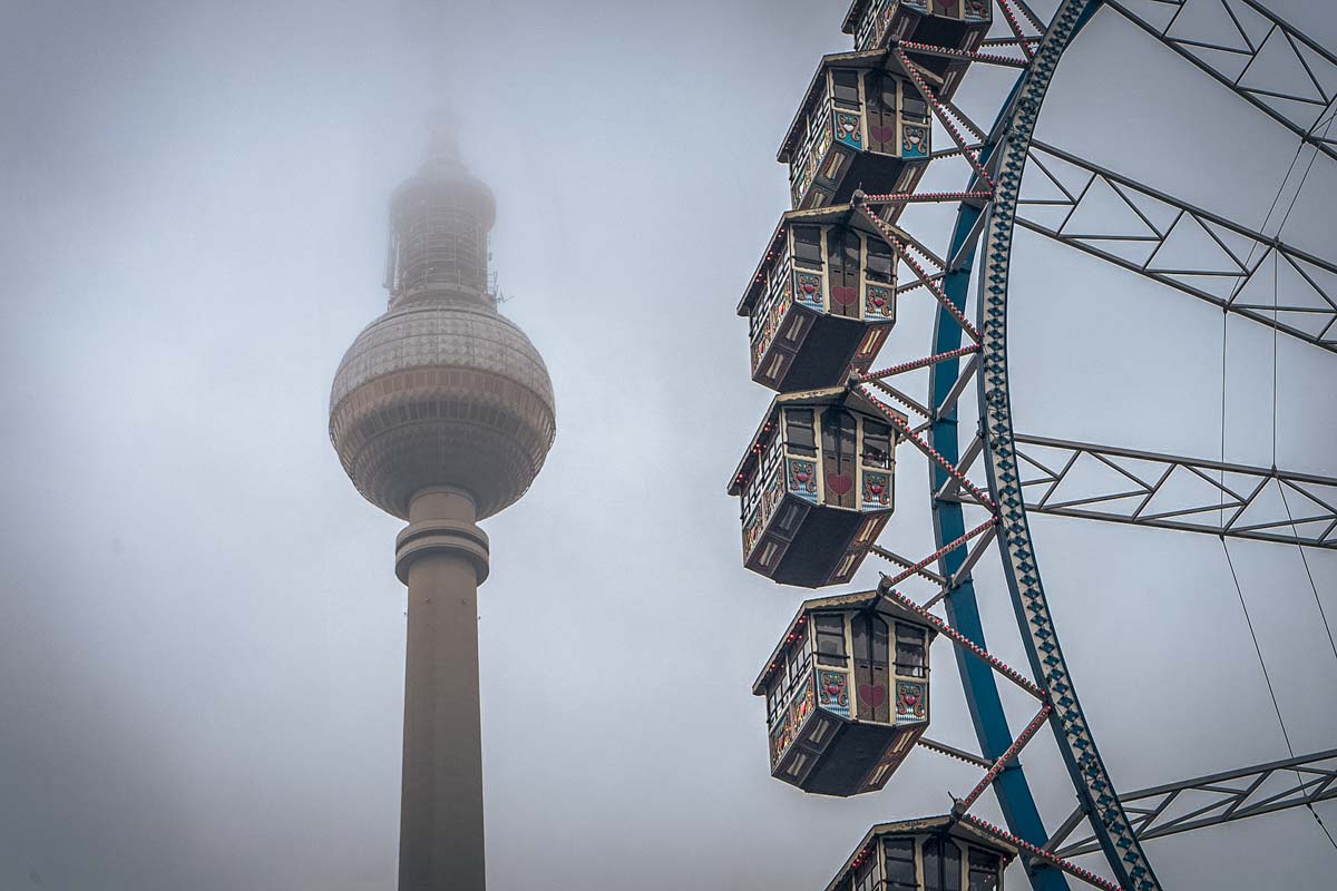 berlin-in-december-alexplatz-wheel